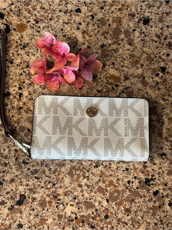 Michael Kors Handbags - Michael Kors White Logo Zip-Around Wristlet